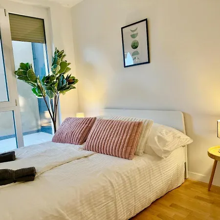 Lejlighed Modernes Mit Terrasse